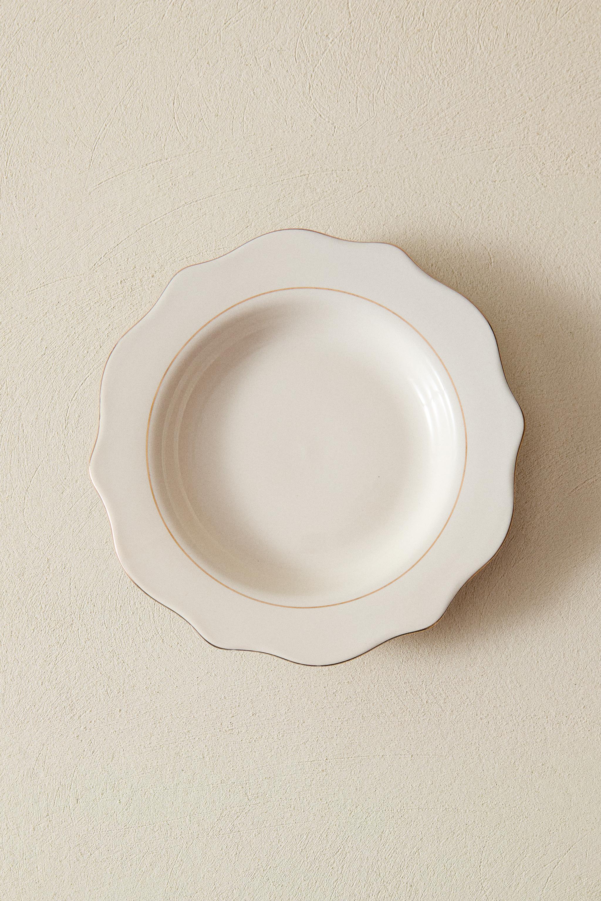 PORCELAIN DESSERT PLATE WITH RIM DETAIL